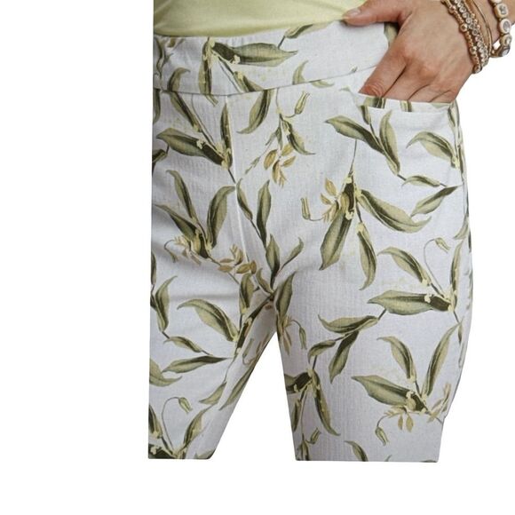 Chico's Brigitte Slub Slim Ankle Pants. Alabaster - Picture 4 of 9